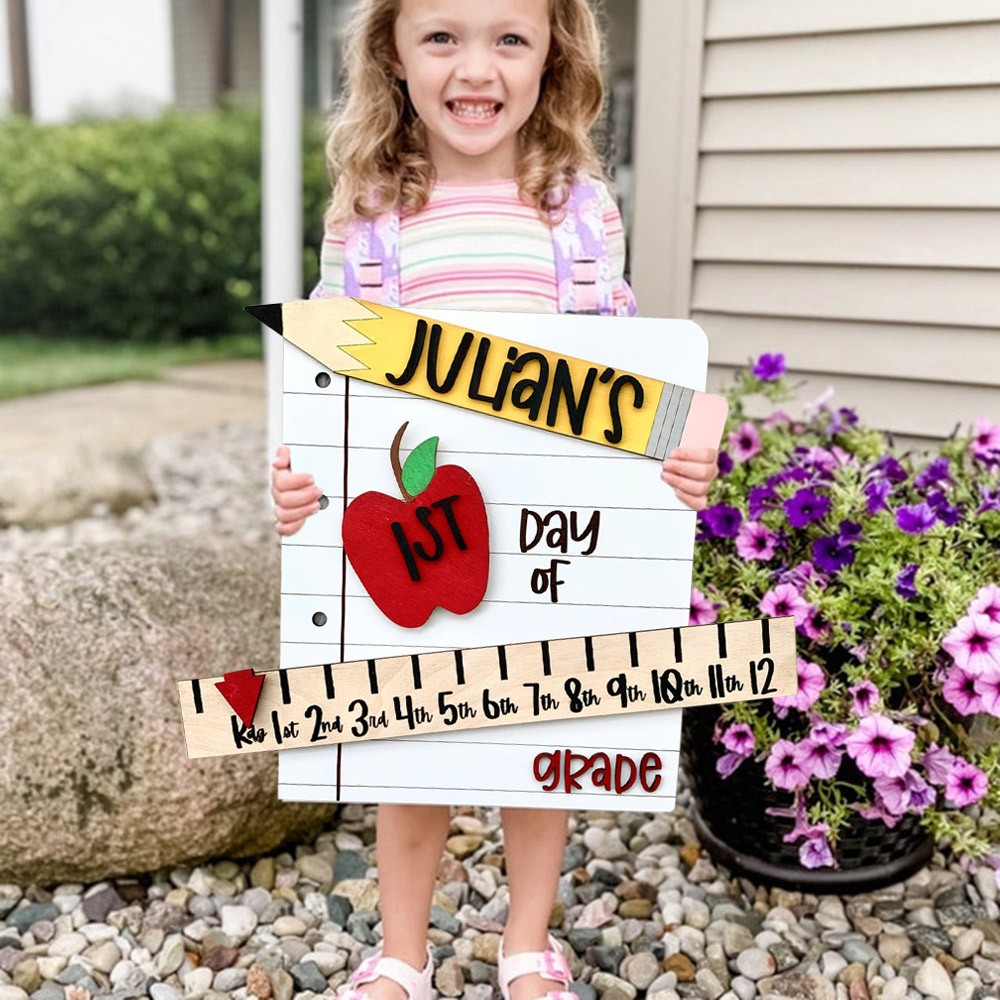 Personalized First/100th/Last Day of School Sign Photo Prop Back to School Gifts For Kids