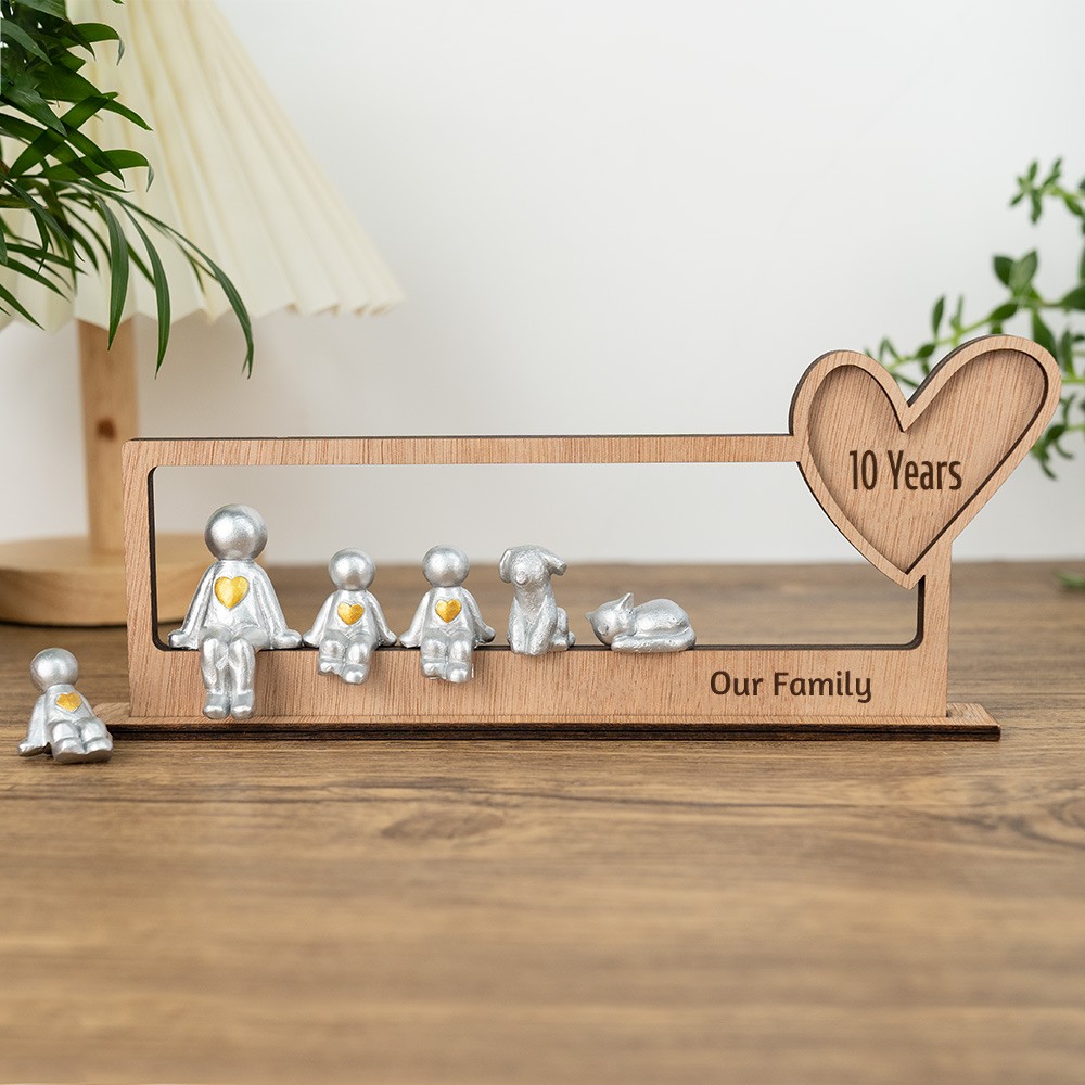 Our Little Family Personalized Sculpture Figurines 10th Anniversary Mother's Day Gift Ideas