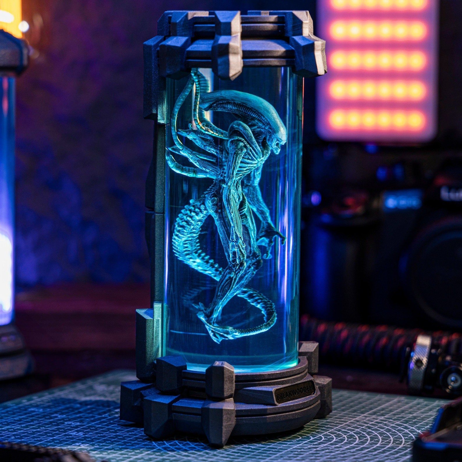 Custom Alien Creature Resin Lamp Alien Epoxy Lamp For Christmas Gifts