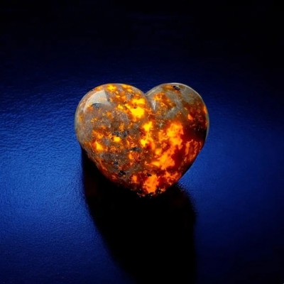 Yooperlite Tumbled Heart Shape Stone